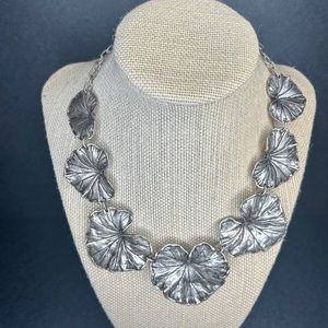 Statement necklace